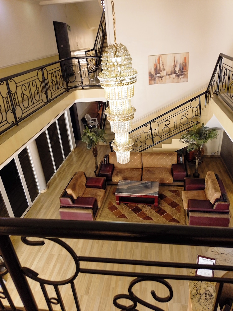 Dreamland Suites 27/45