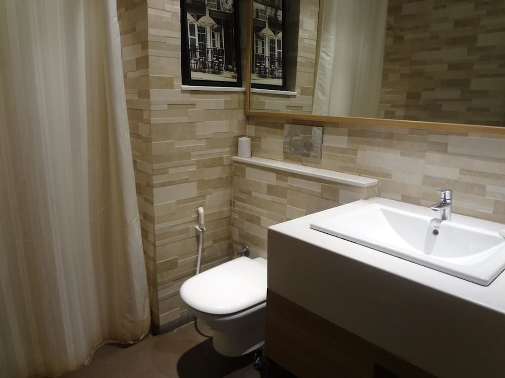 Jk Rooms 118 Urban Hermitage 44/50