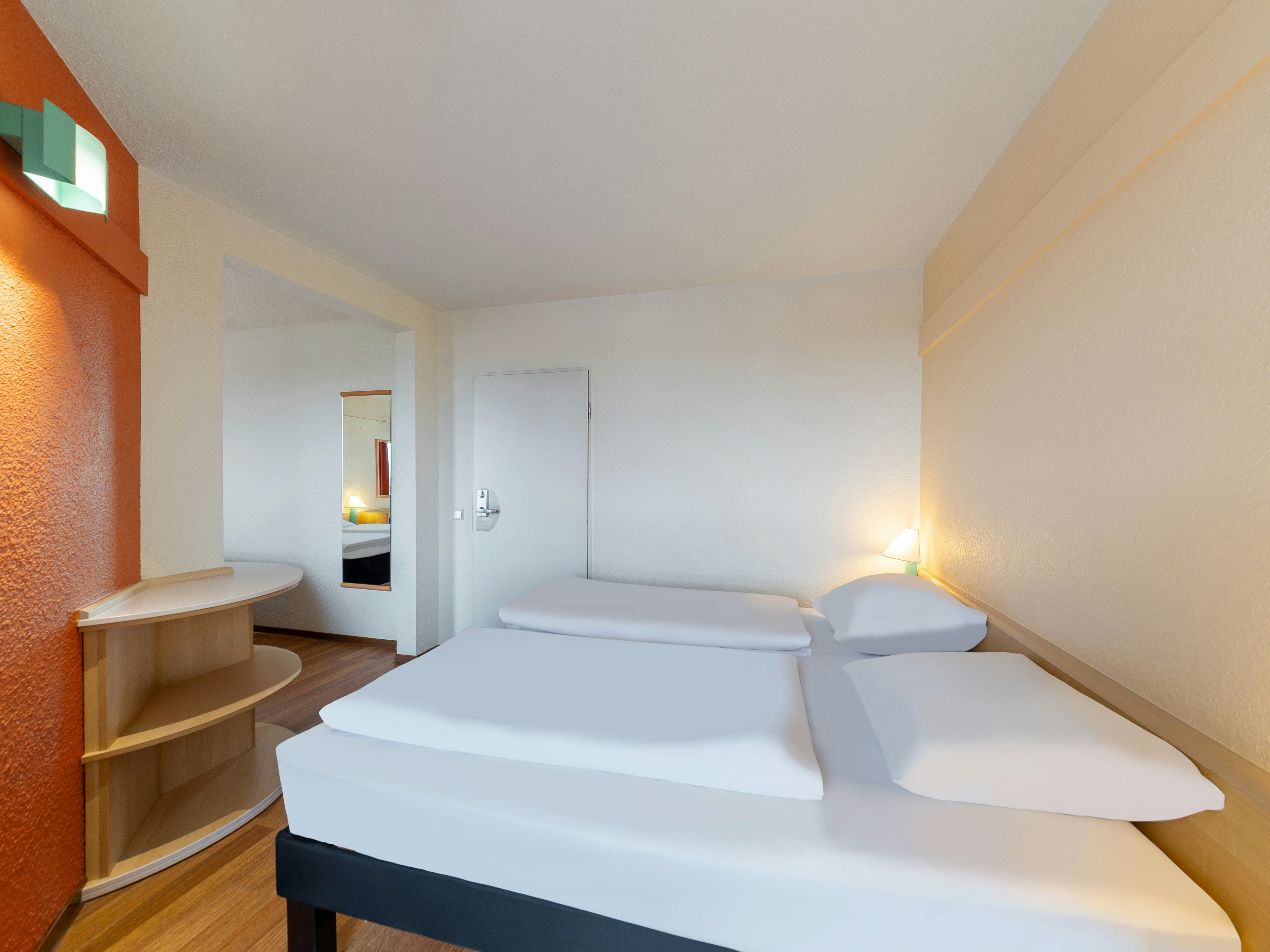 B&B HOTEL Bochum Hbf-Sud 16/56