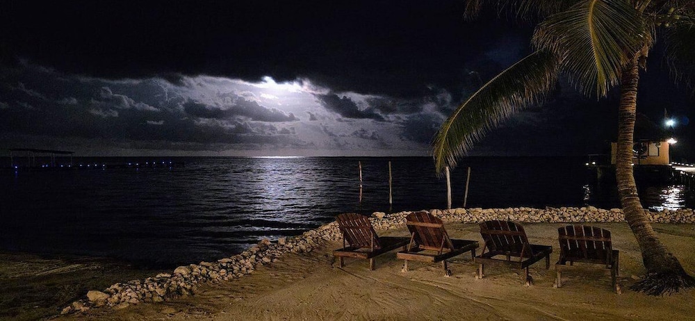Portofino Belize 62/67