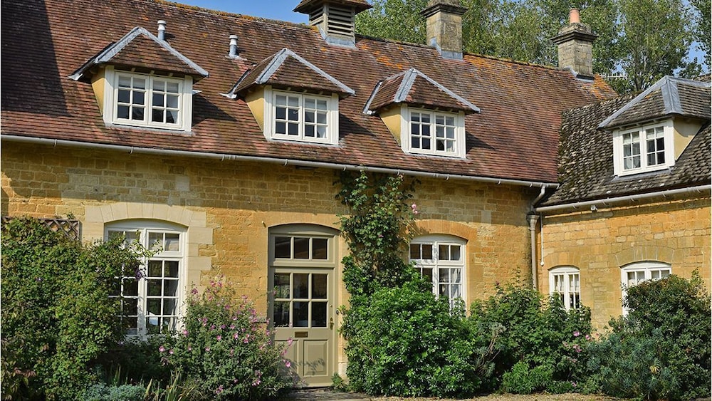 Newmarket Cottage 16/22