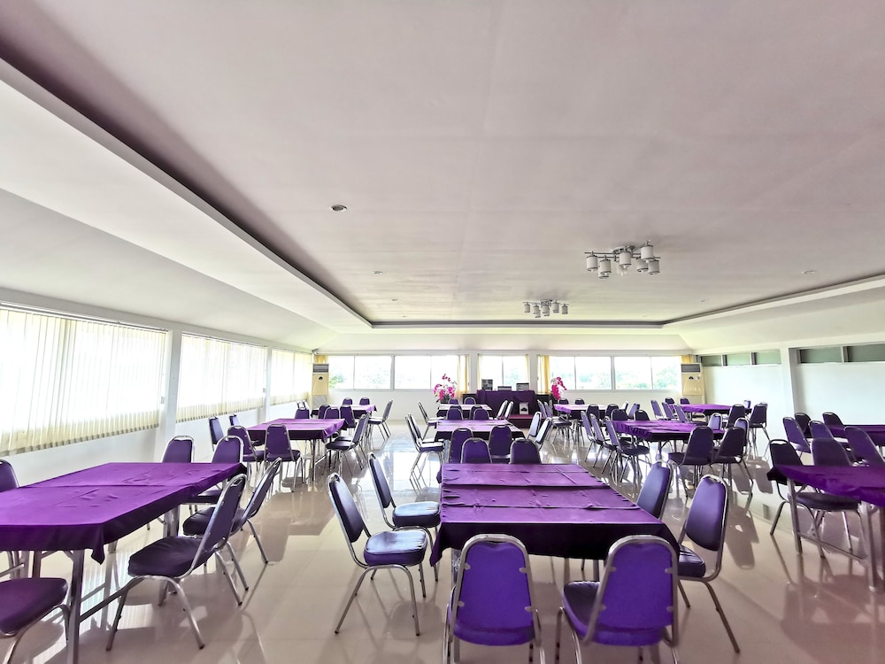 Phet Cha-am Plaza & Resort 35/43