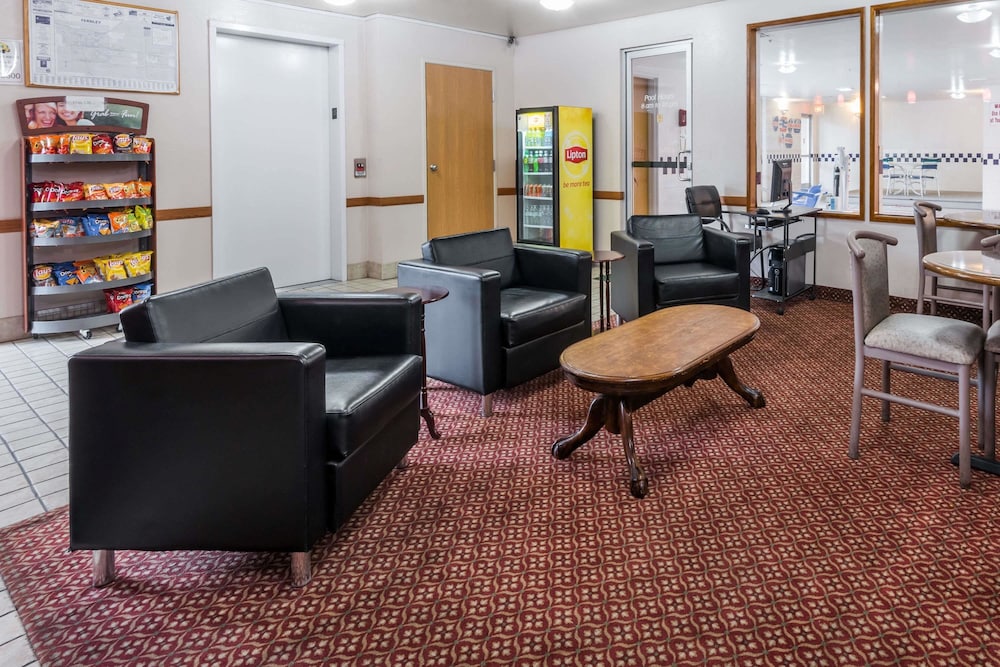 Super 8 By Wyndham Fernley 17/25