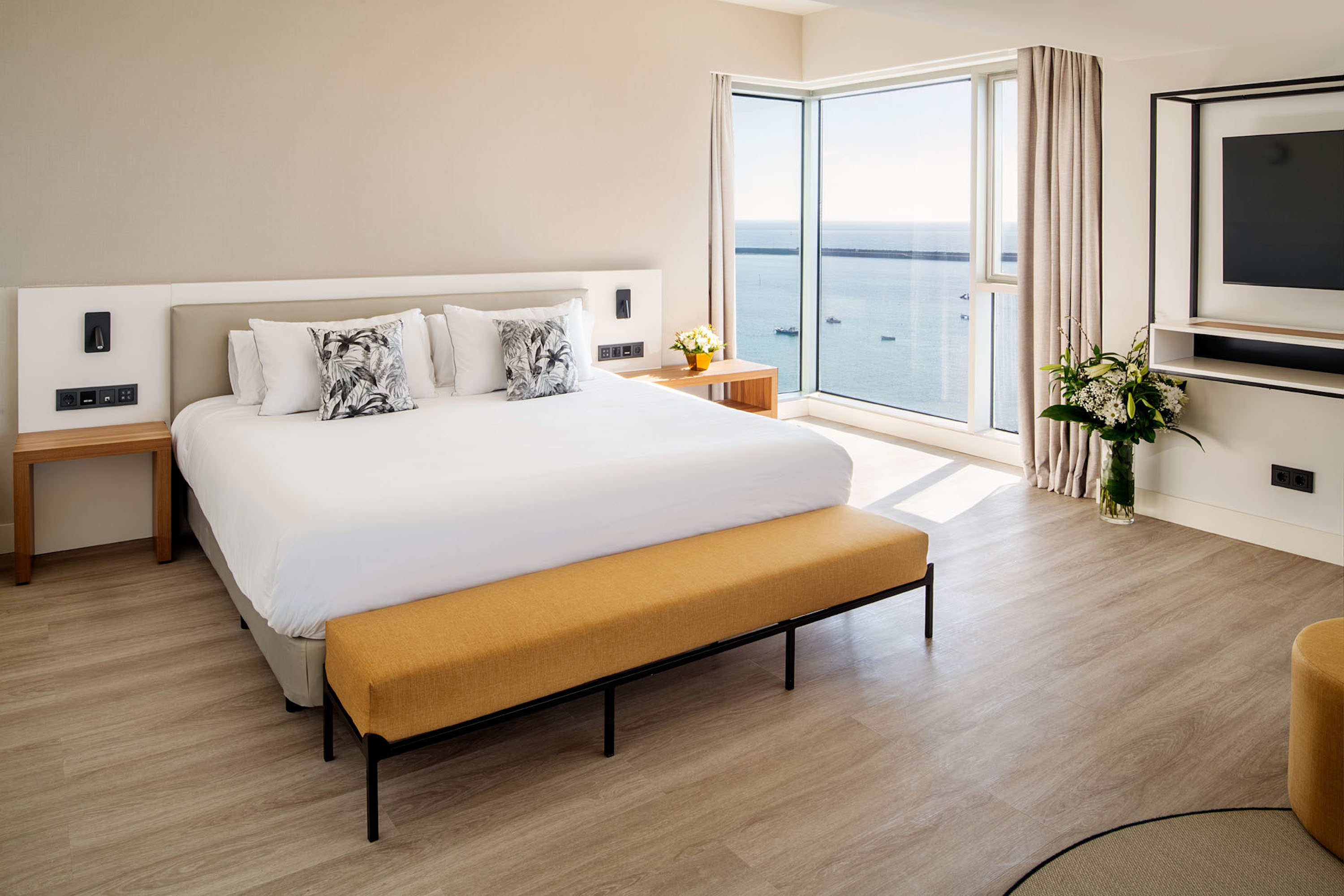 Suite, Lateral Side Sea View