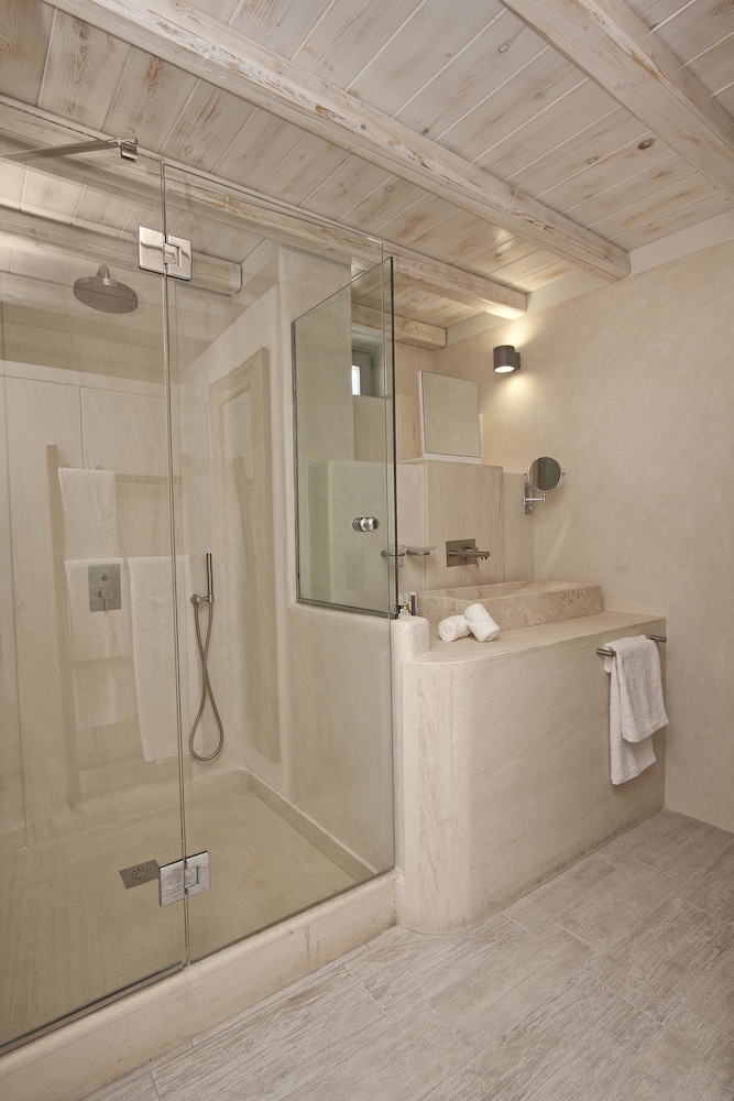 Allure Suites 29/30