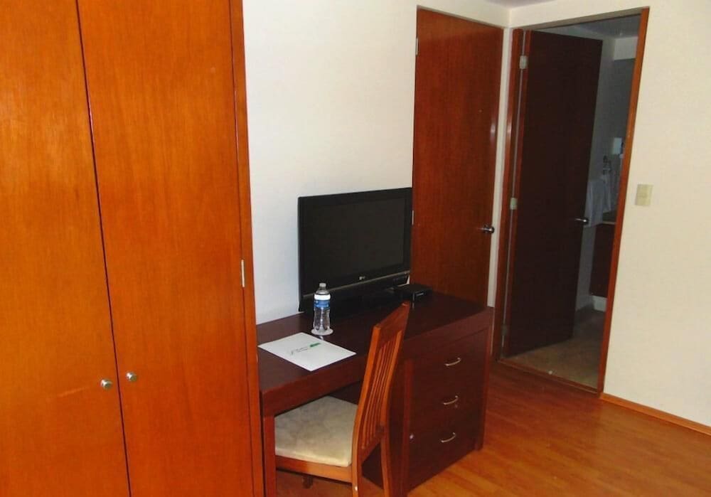 Residence L Heritage Aristoteles 140 By Bluebay Ex Suites Aristoteles 140 54/57