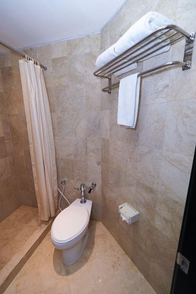 Grand Arkenso Park View Simpang Lima (ex. Horison Semarang) 61/61