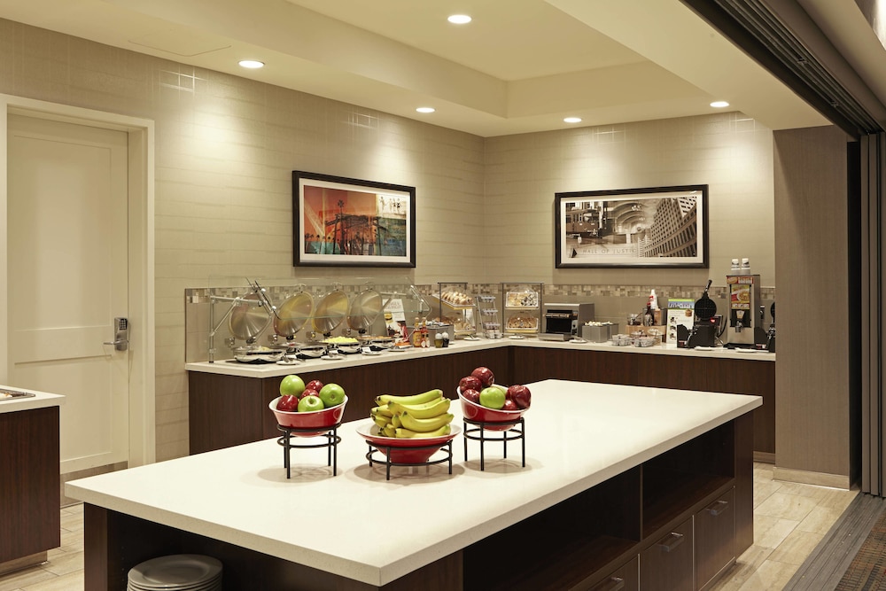 Residence Inn by Marriott Los Angeles LAX/Century Boulevard 40/51