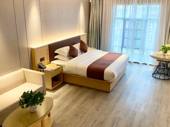 Room at Gya Shanghai Songjiang Wanda Plaza Hotel, SHANGHAI