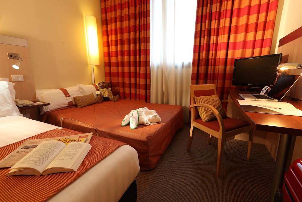 Holiday Inn Bologna - Fiera 44/77