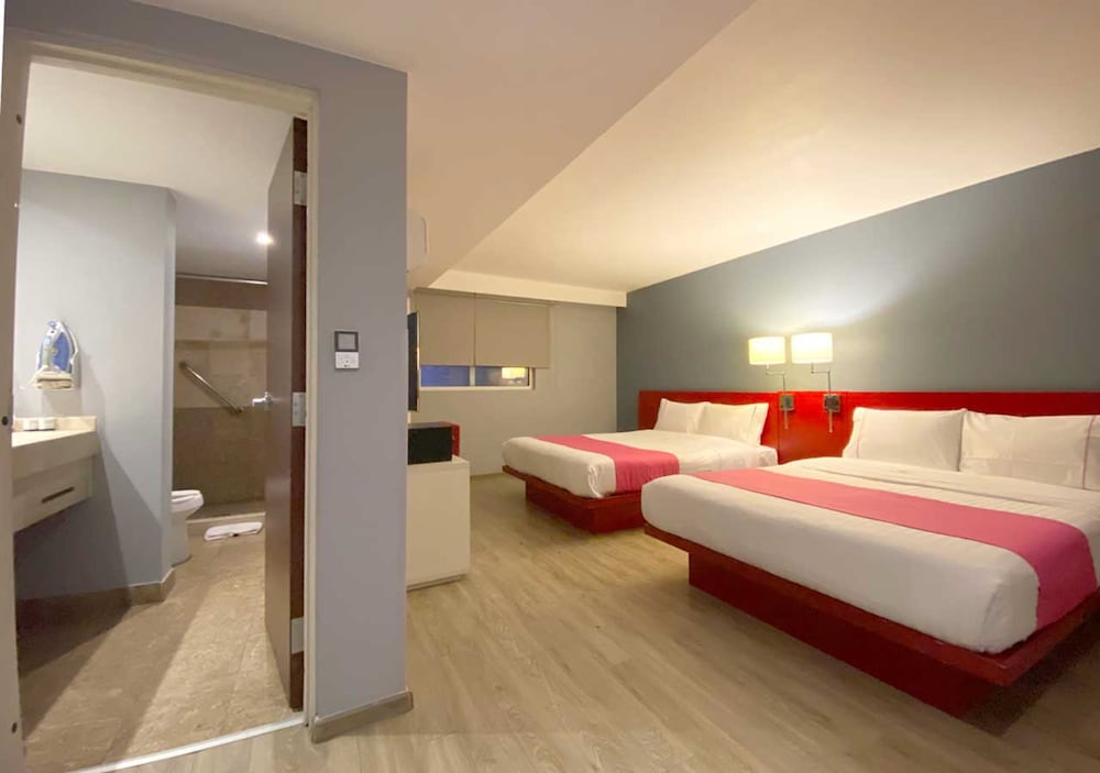 STANDARD, 2 QUEEN BEDS