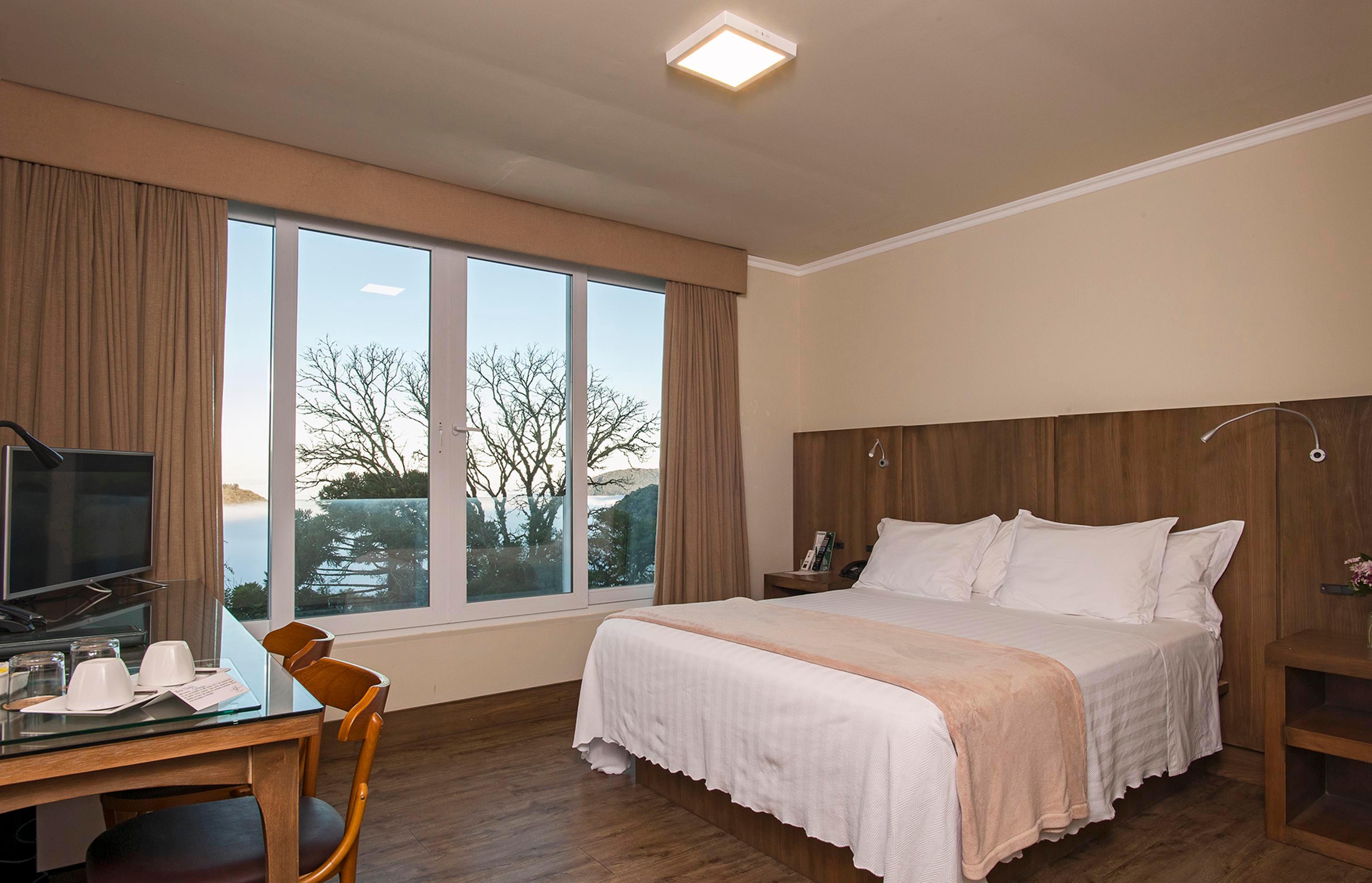 Standard, Double Bed, Valley View