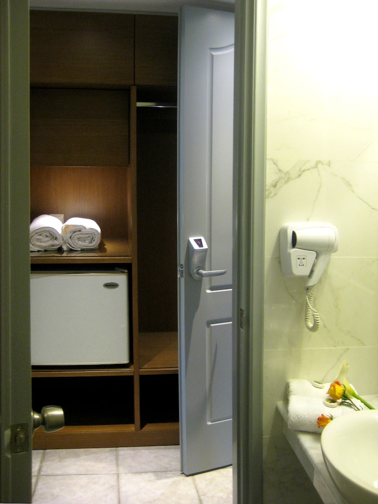 Achilles Hotel 49/51