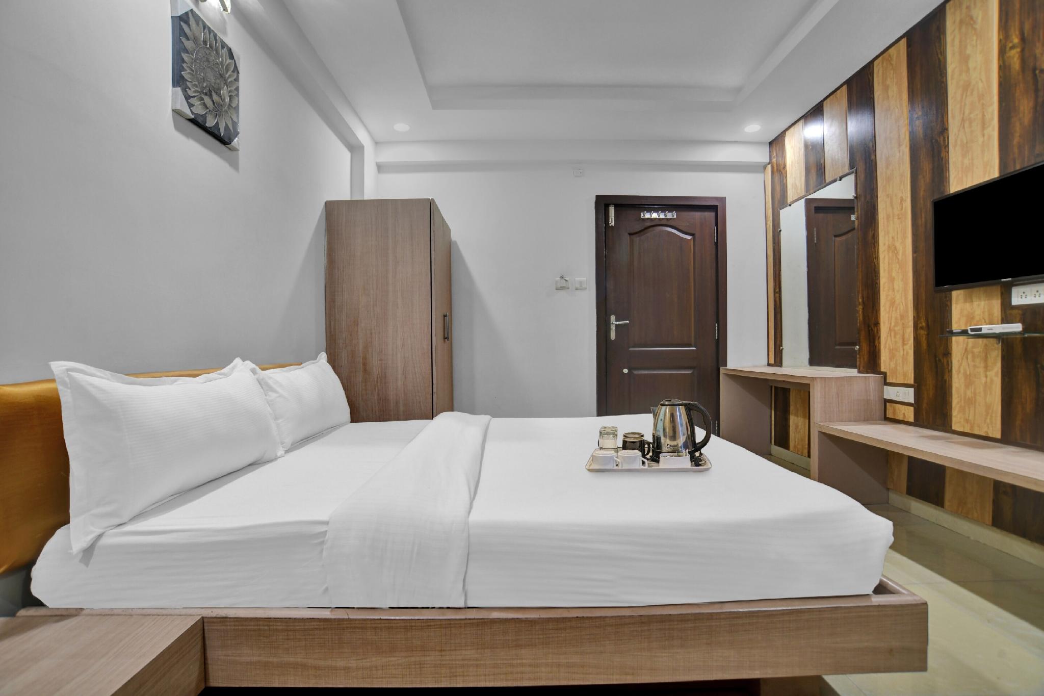 Super Townhouse Divya Palace 21/69
