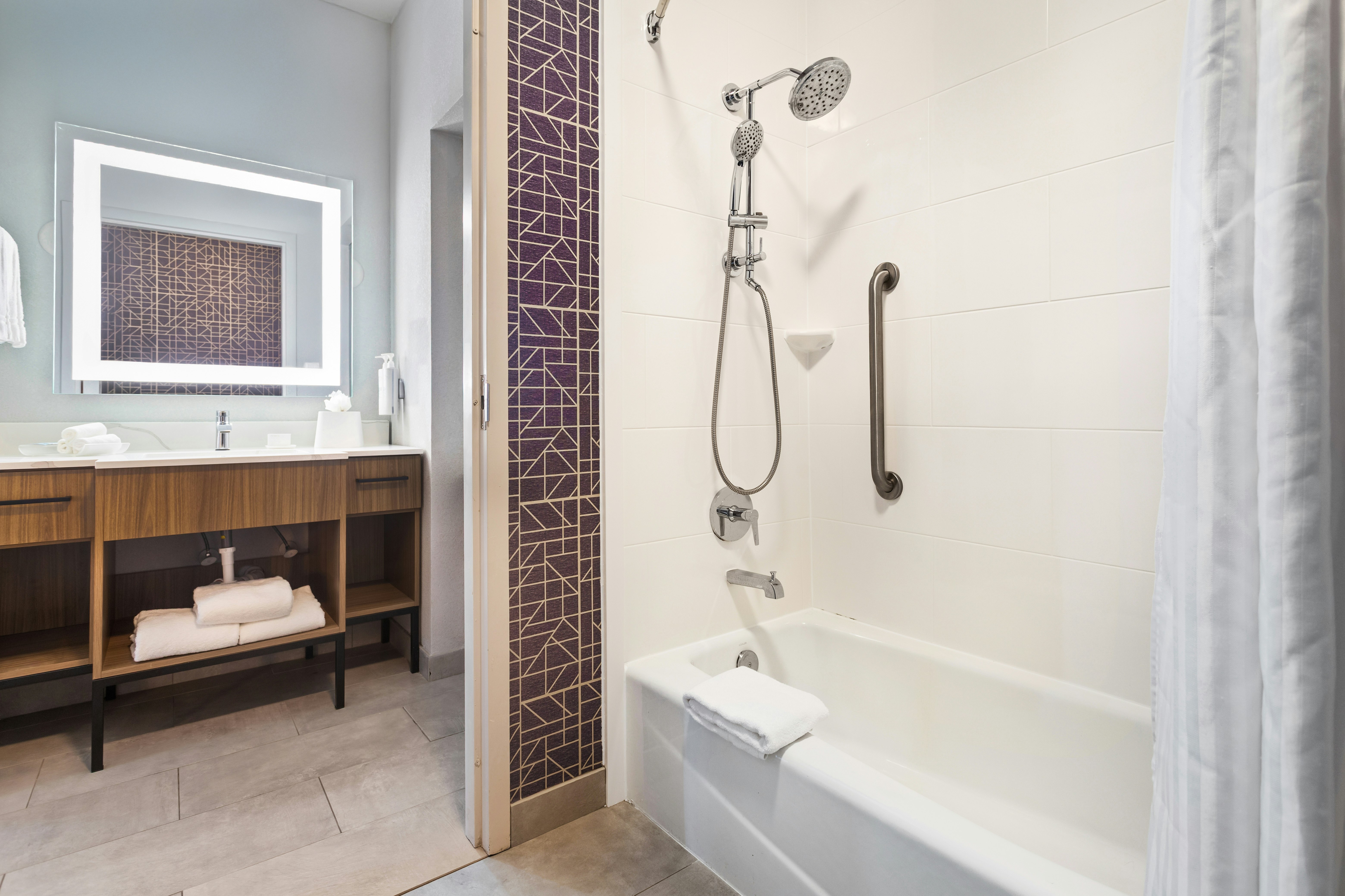 Homewood Suites by Hilton Beaumont, TX 41/43