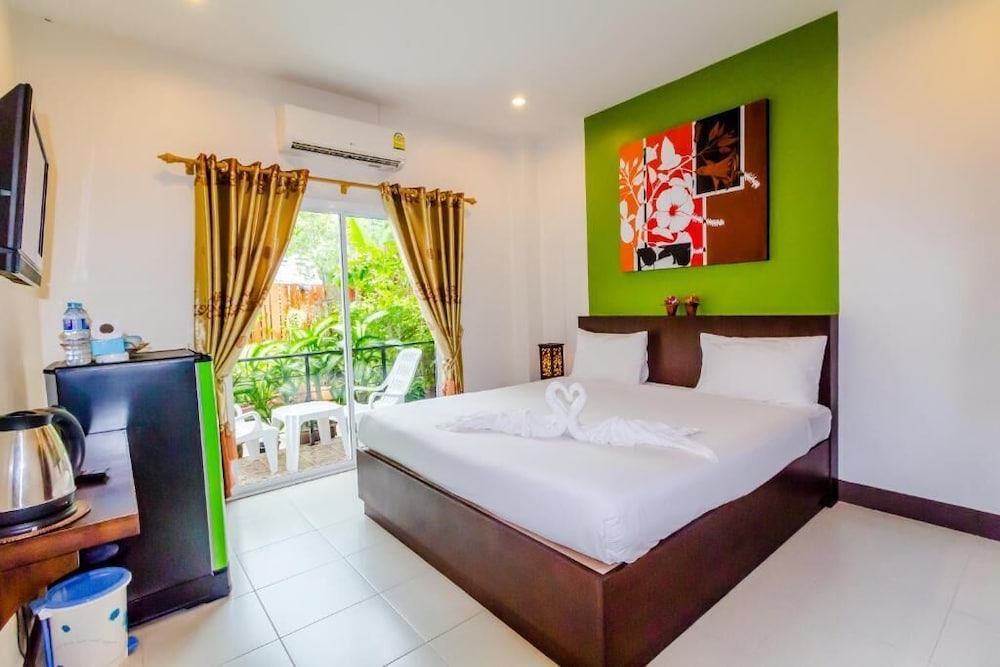 Baan Yuyen Karon Guesthouse 34/76
