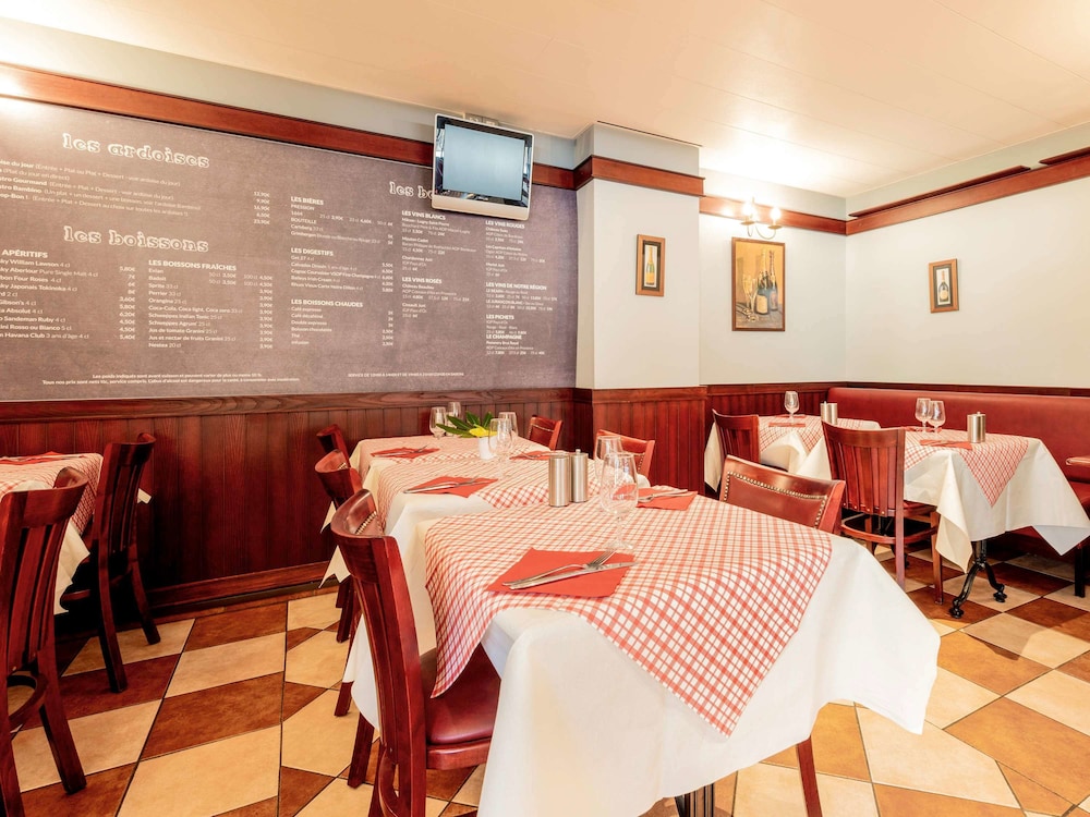B&B HOTEL Lourdes Centre Gare 3 etoiles 37/48