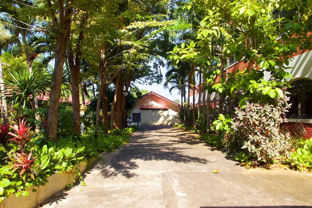 Sichang Shine Khao Resort 50/54