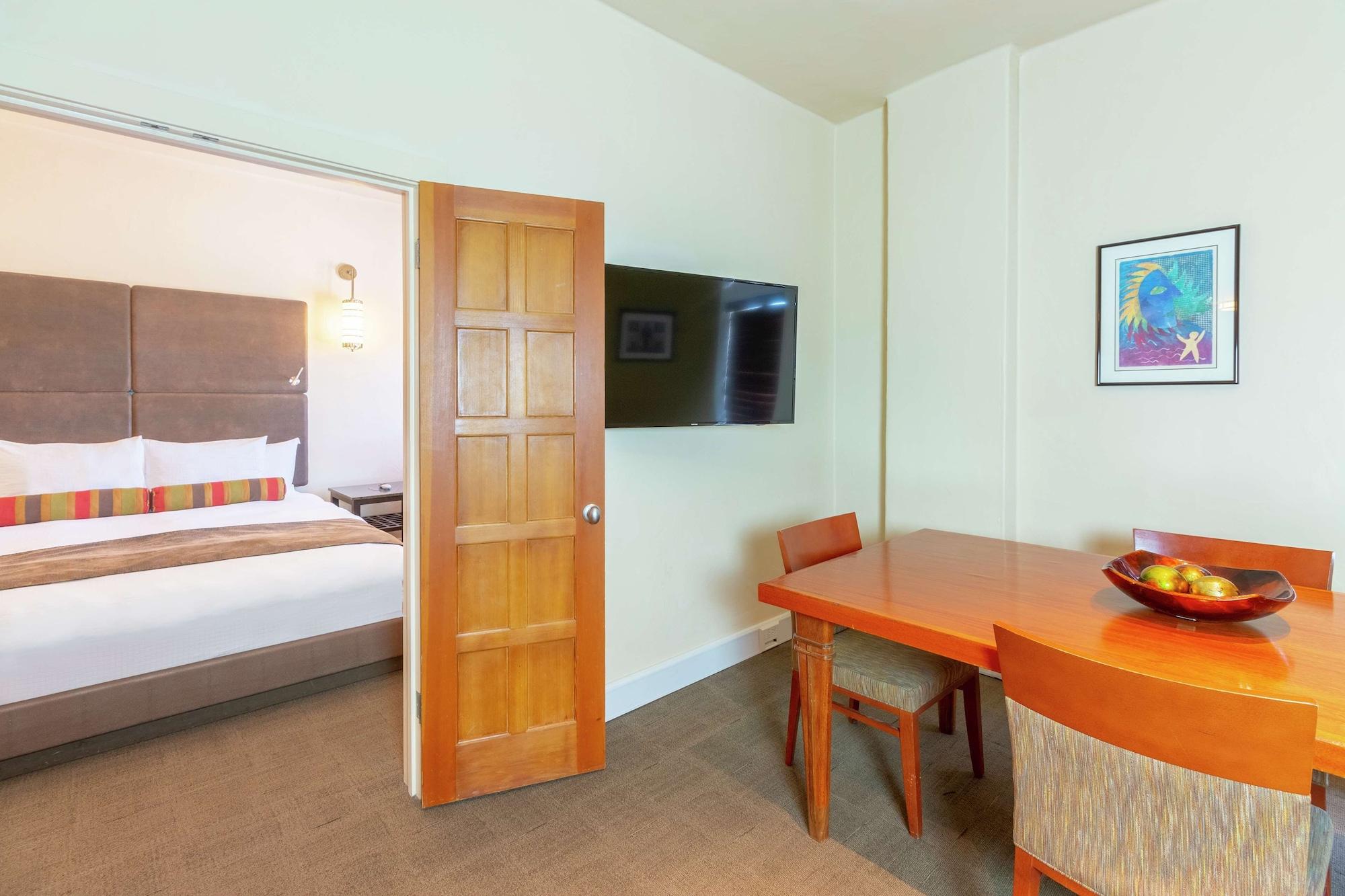 Boardroom, Suite