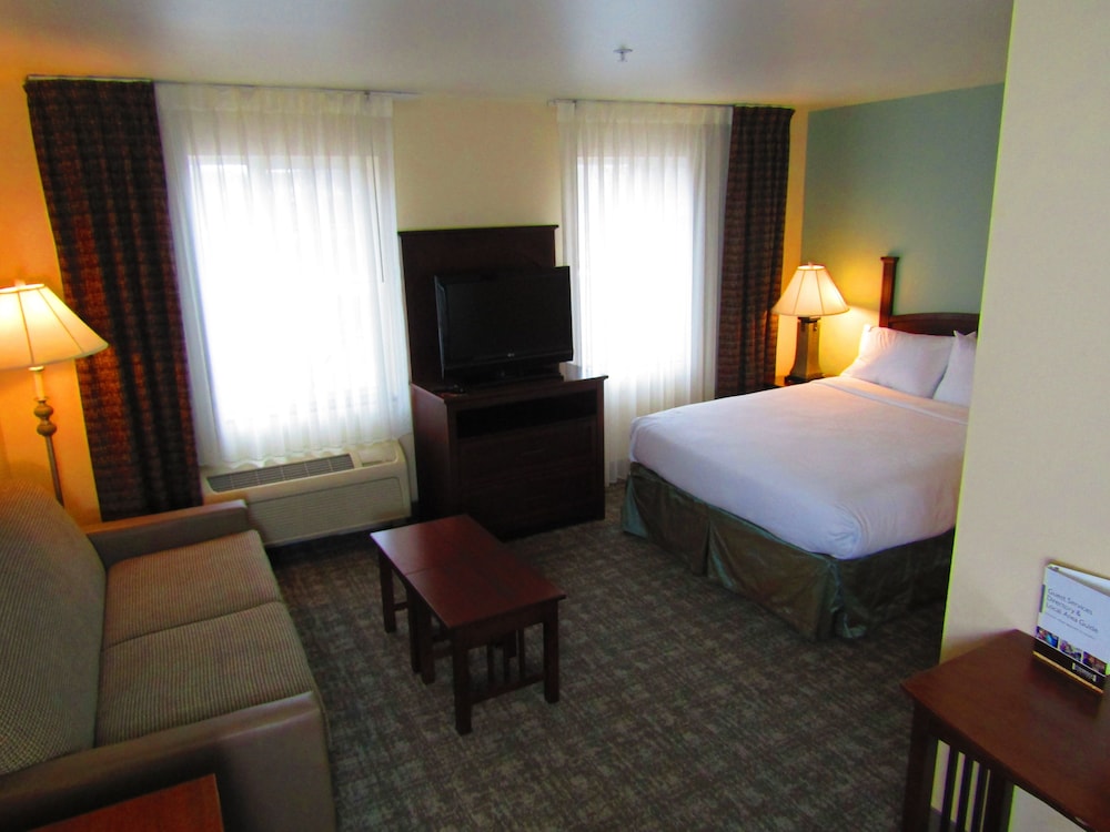 STAYBRIDGE SUITES ROCHESTER - UNIVERSITY 17/78