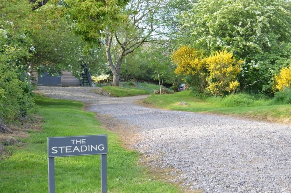 The Steading 38/48