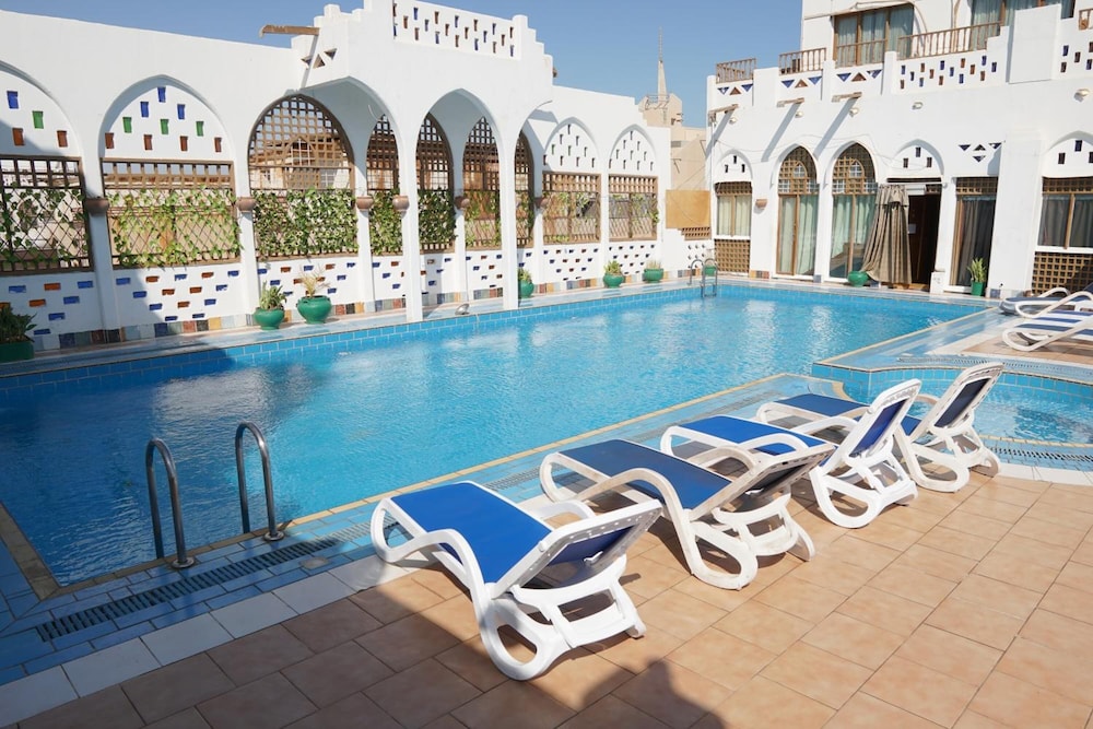 Kuwait Palace Hotel Apartment 1/66