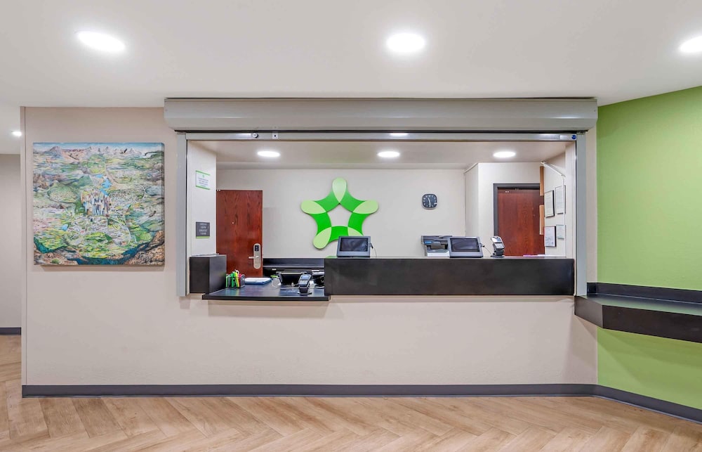 Extended Stay America Suites St Petersburg Clearwater ExecDr 8/53