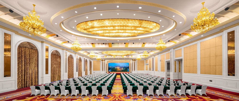 Lobby at Country Garden Phoenix Hotel Changshou, CHONGQING