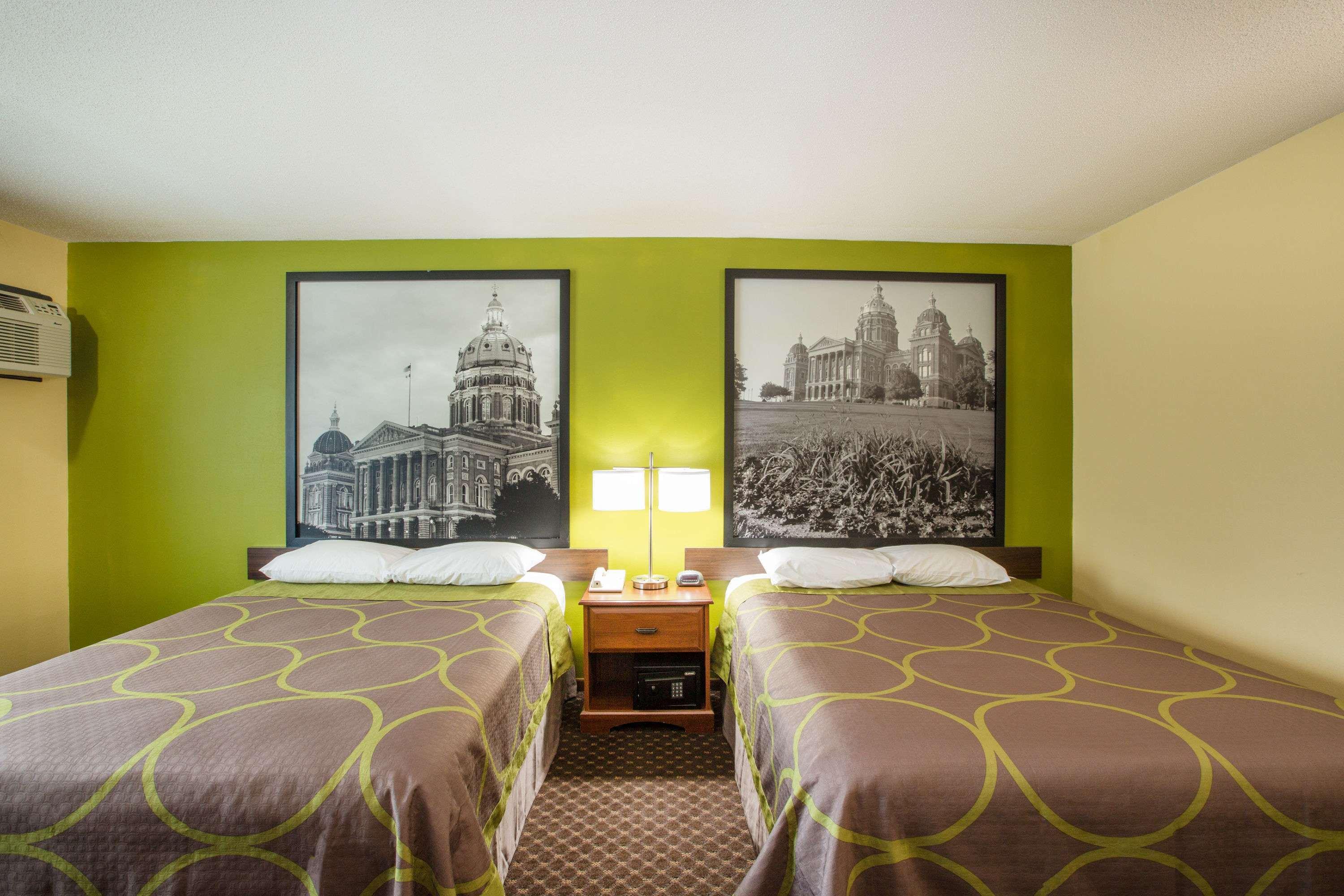 Room, 2 Queen Beds, Smoking, Accessible