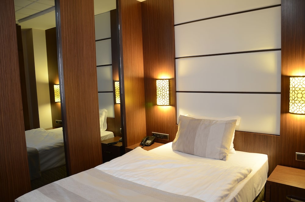 Safa Royal Museum Hotel 10/33