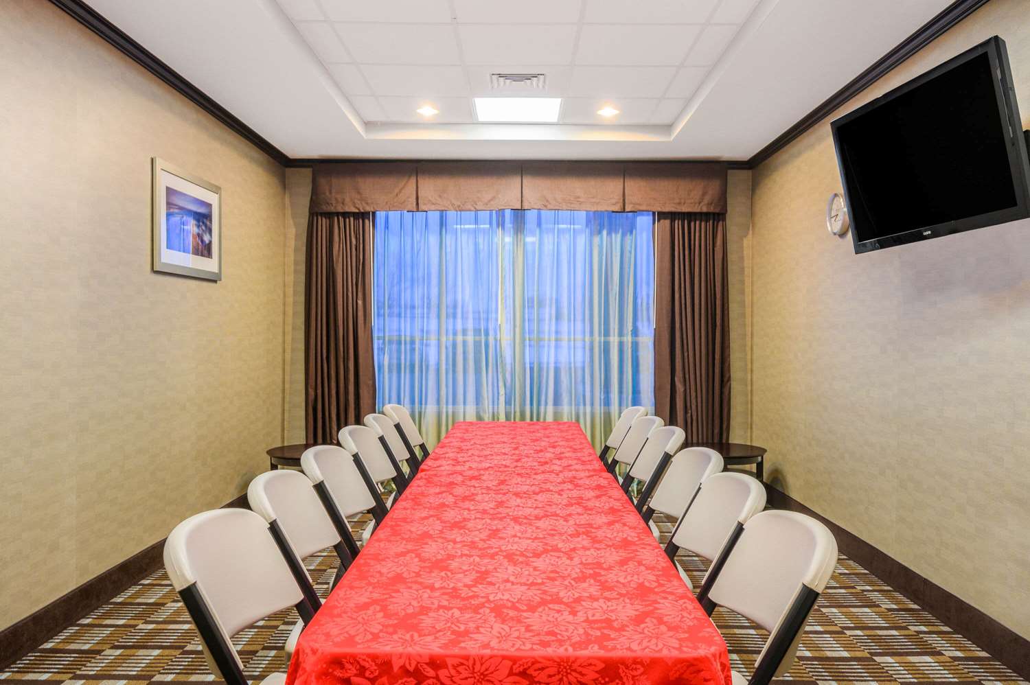 La Quinta Inn & Suites by Wyndham Glendive 48/56