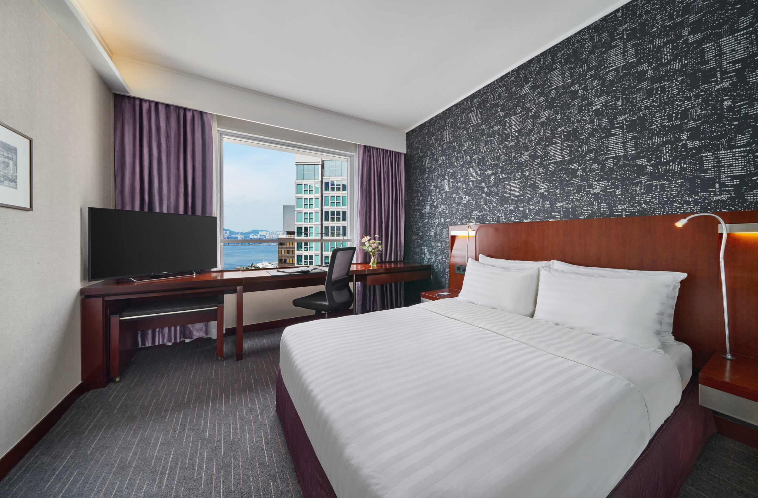 Junior Suite, Executive, Queen Bed, Premier Floor