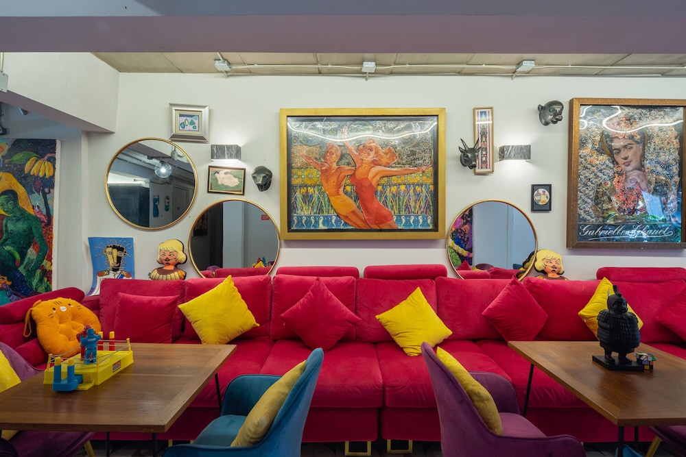 River Art Hotel 51/73