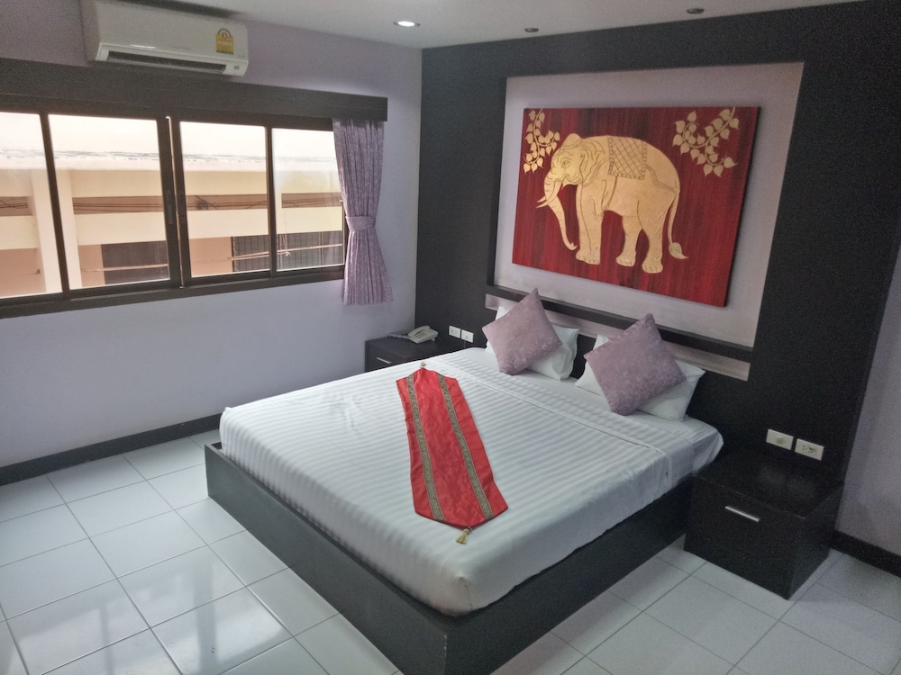 Zip Lounge And Apartments ( Ex. Zip Hotel & Bar) 21/36