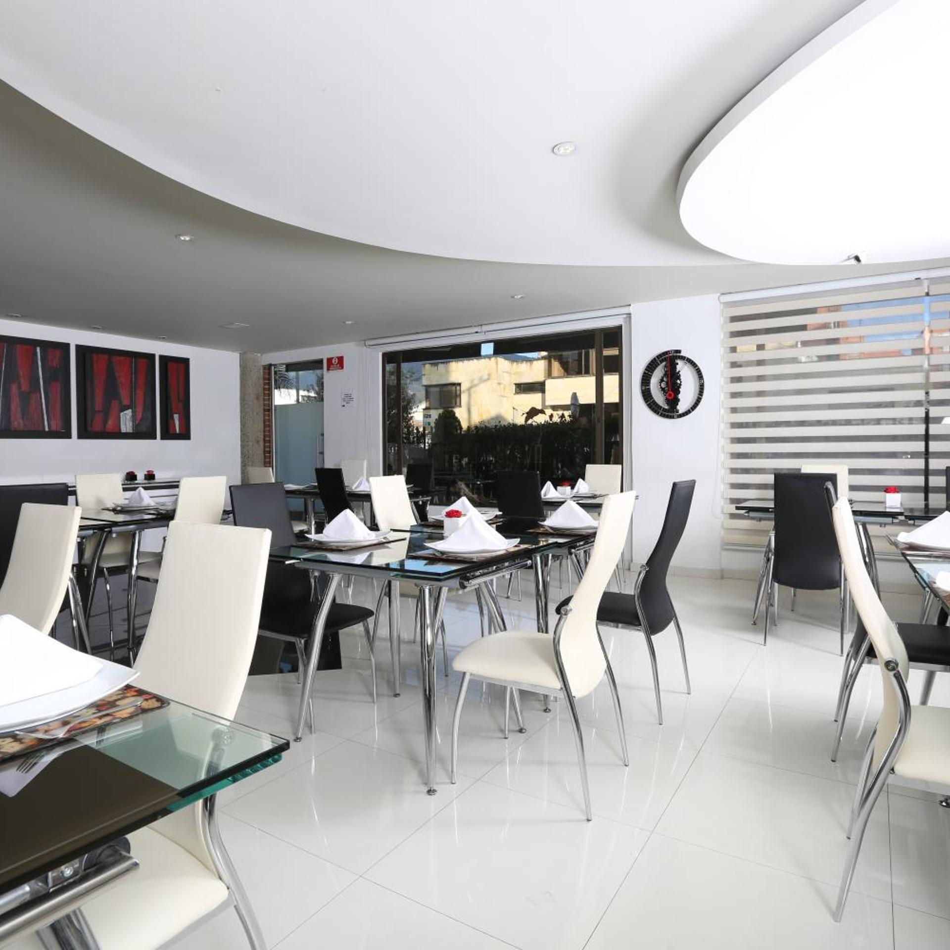 Suites 108 46/55