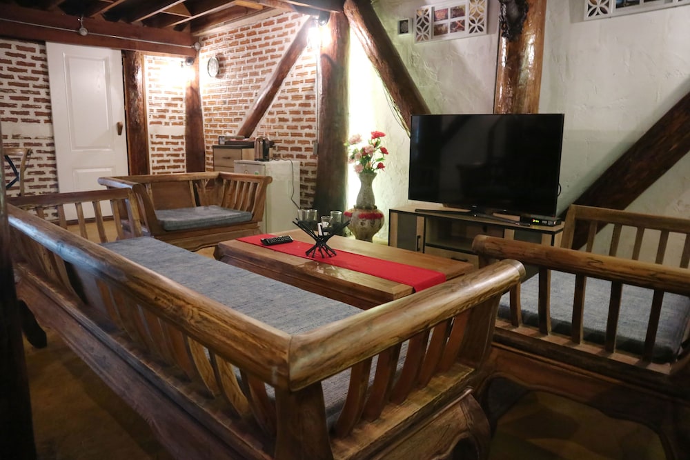 Loghome Boutique 51/71