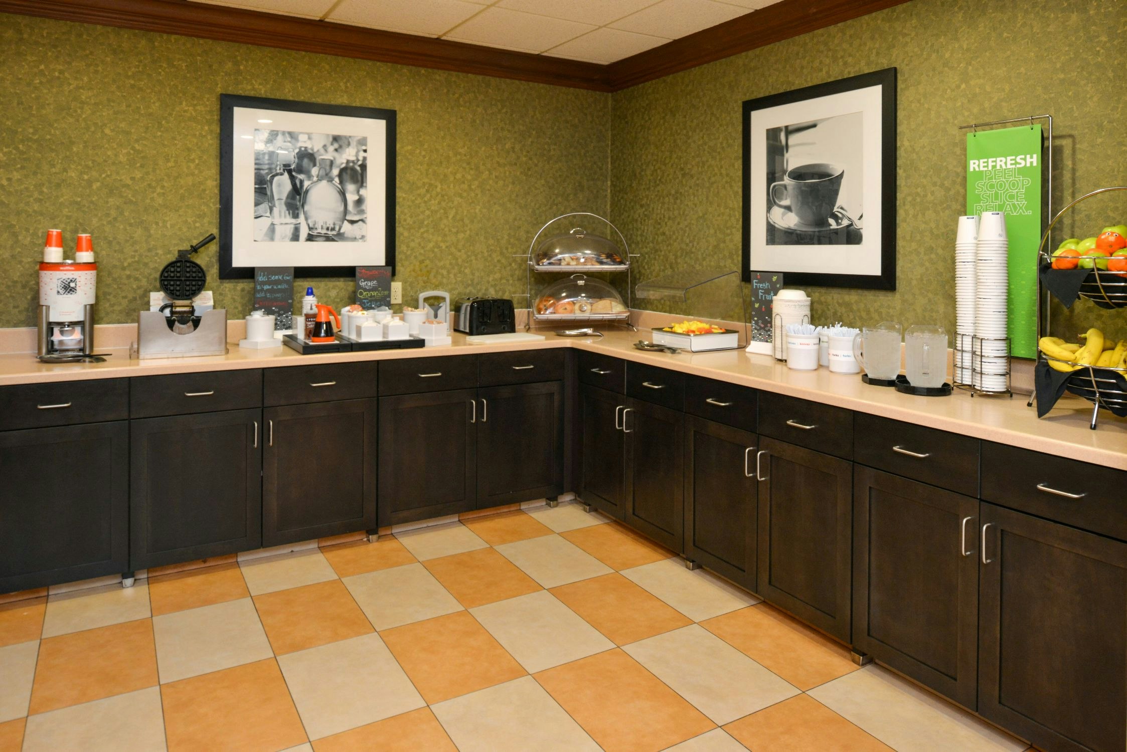 Hampton Inn & Suites Springboro/Dayton Area South 2/9