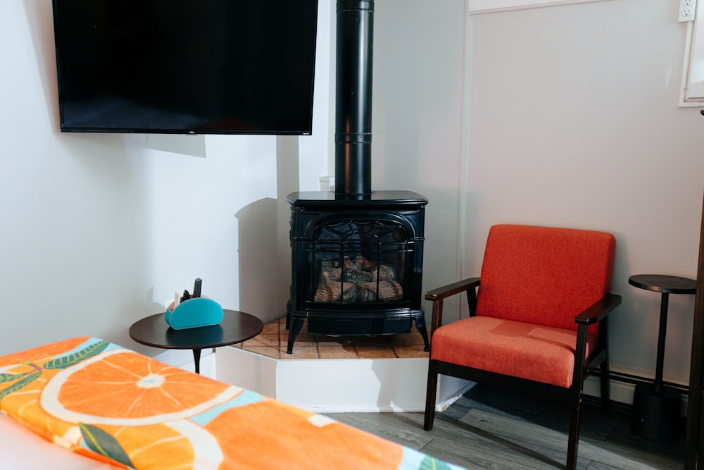 The Provincetown Hotel at Gabriel's 38/51