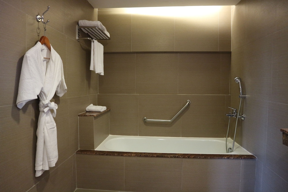 Garden Orchid Hotel 15/62