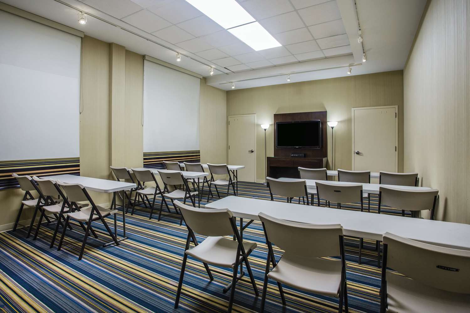 La Quinta Inn & Suites by Wyndham Winchester 39/44