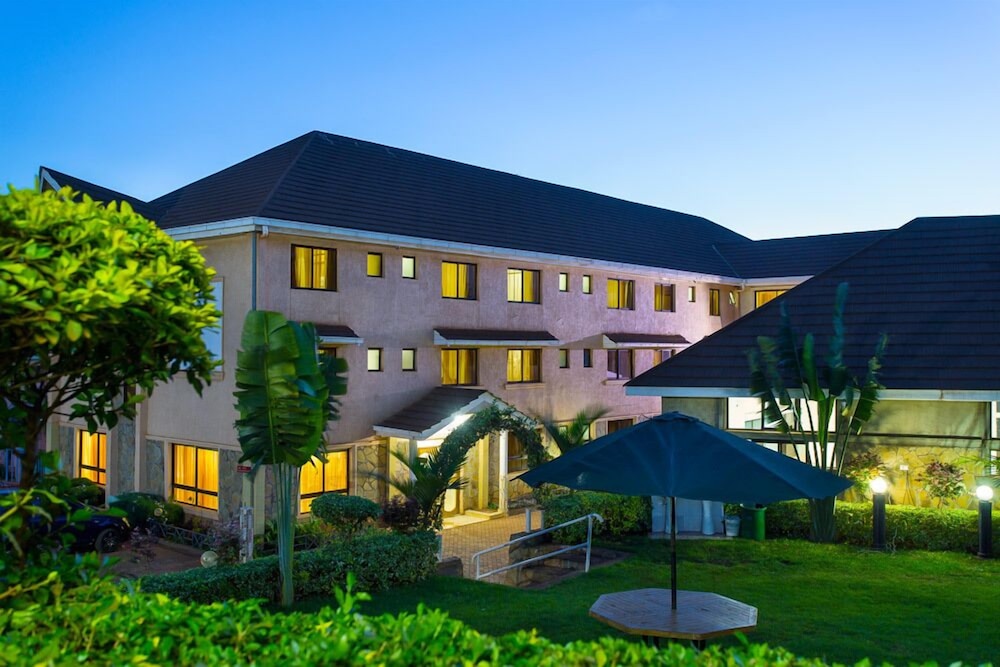 Phoenicia Hotel 2/50