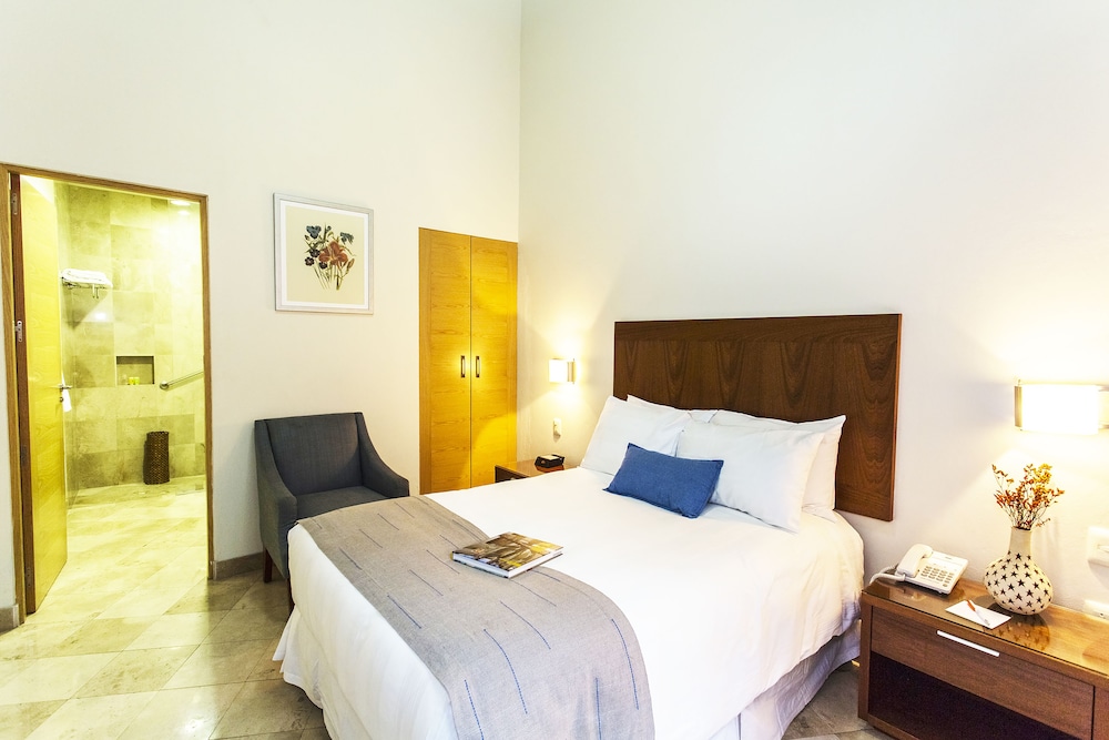Hotel Parador de Alcalá 20/75