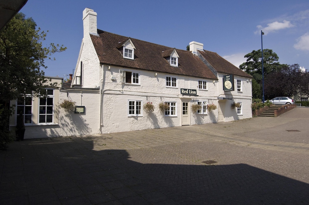 Premier Inn Portsmouth (Horndean) in WATERLOOVILLE
