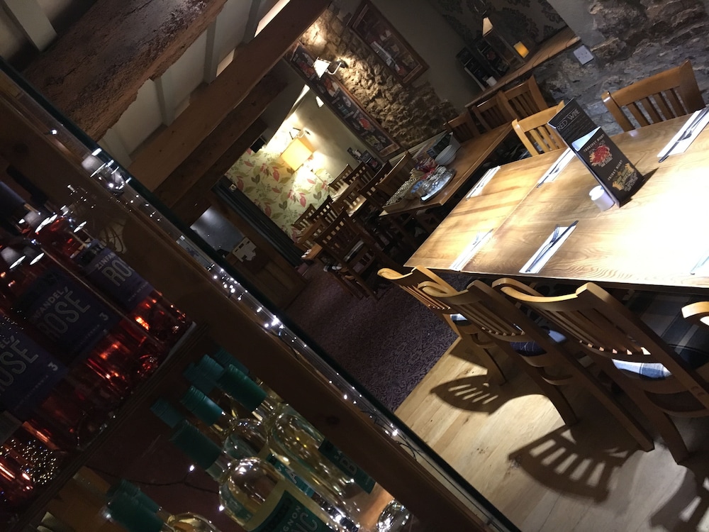 Sturdy's Castle Country Inn 6/47