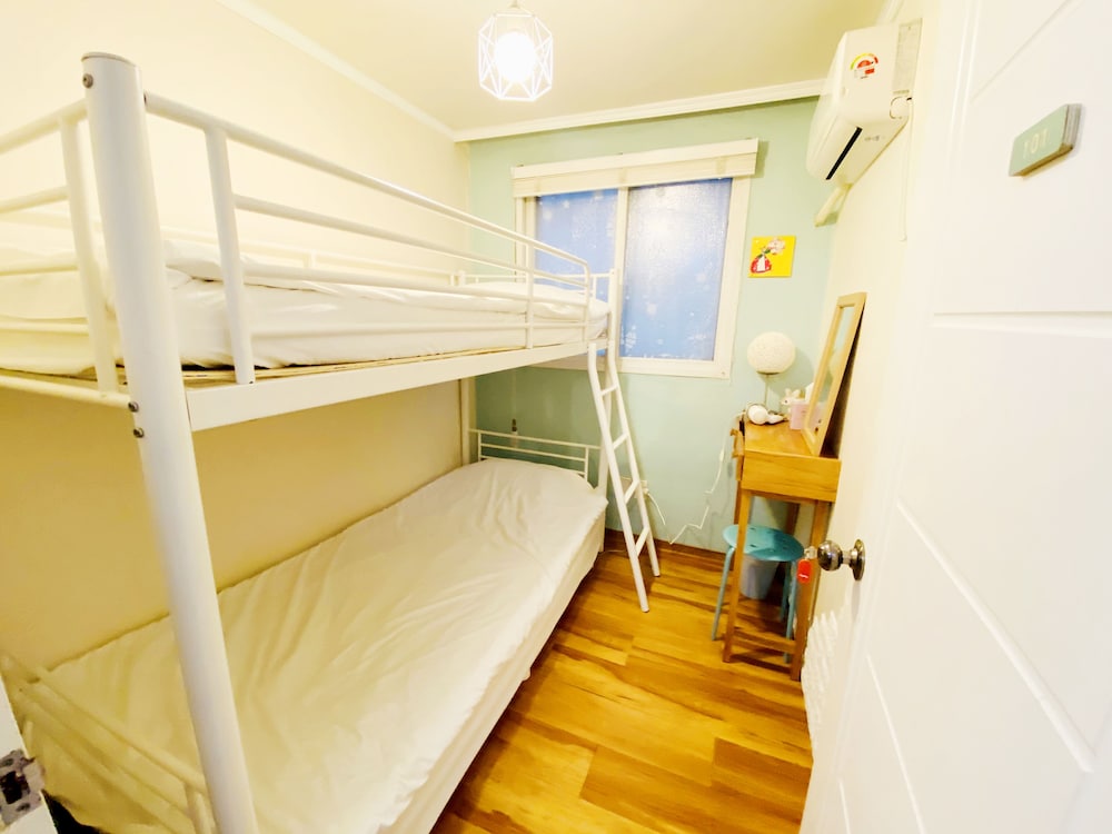 Aroha Guest House 25/67