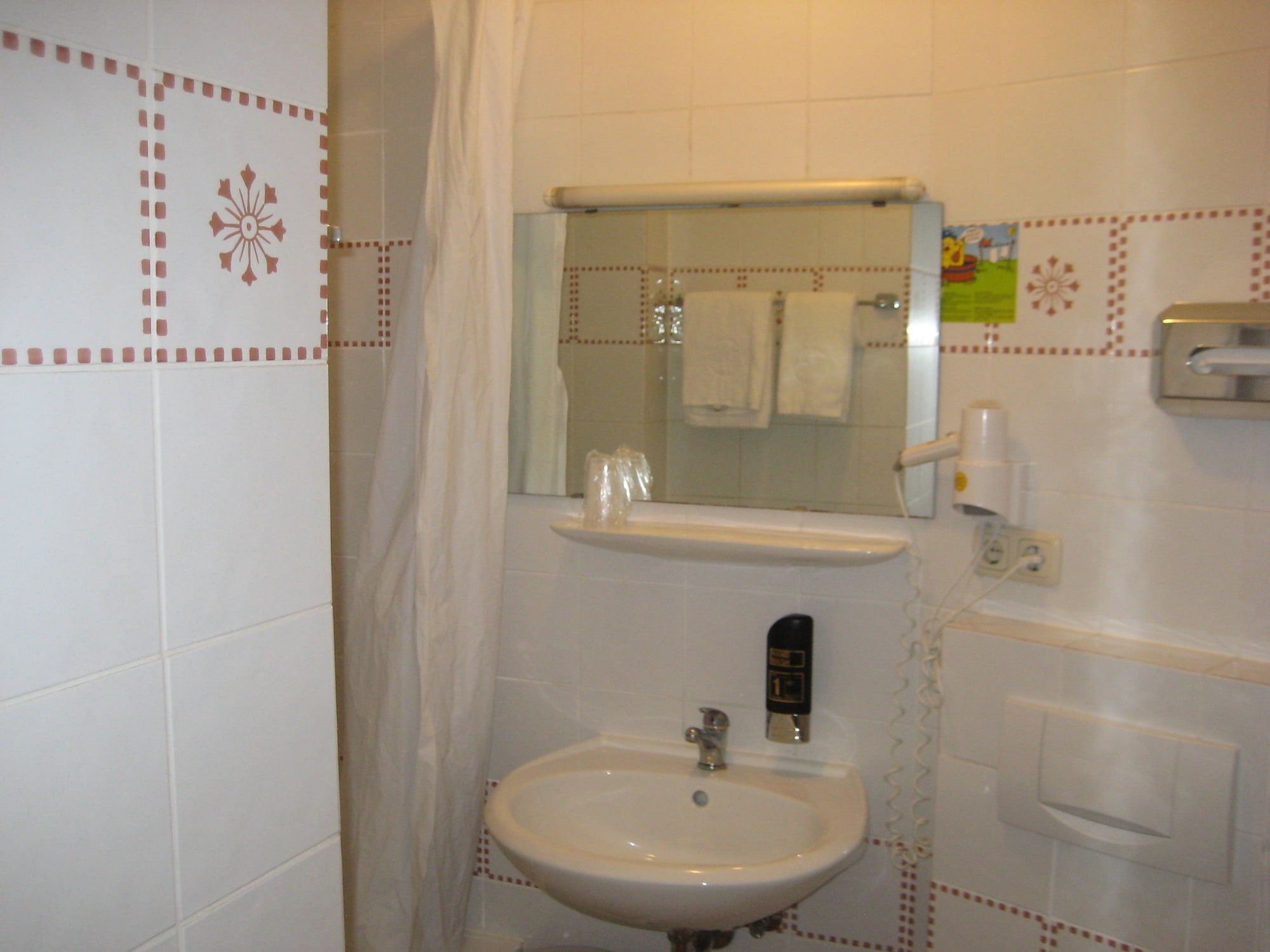 STANDARD, DOUBLE OR TWIN BED