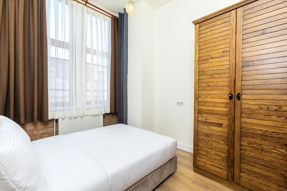 Raven Suites Old City Istanbul 4/21