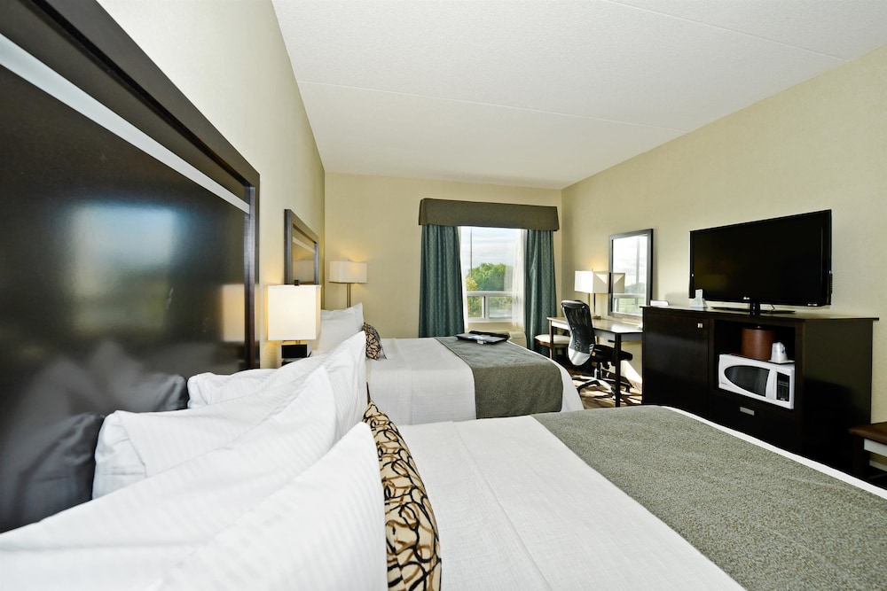 Best Western Plus Travel Hotel Toronto Airport 13/46