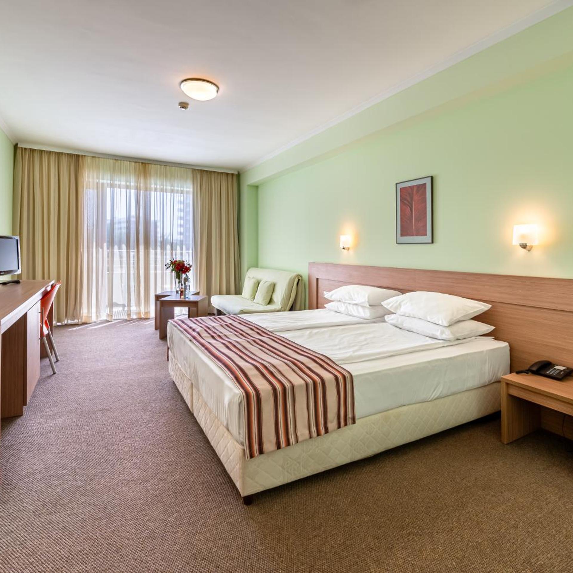 Jeravi Hotel 17/56