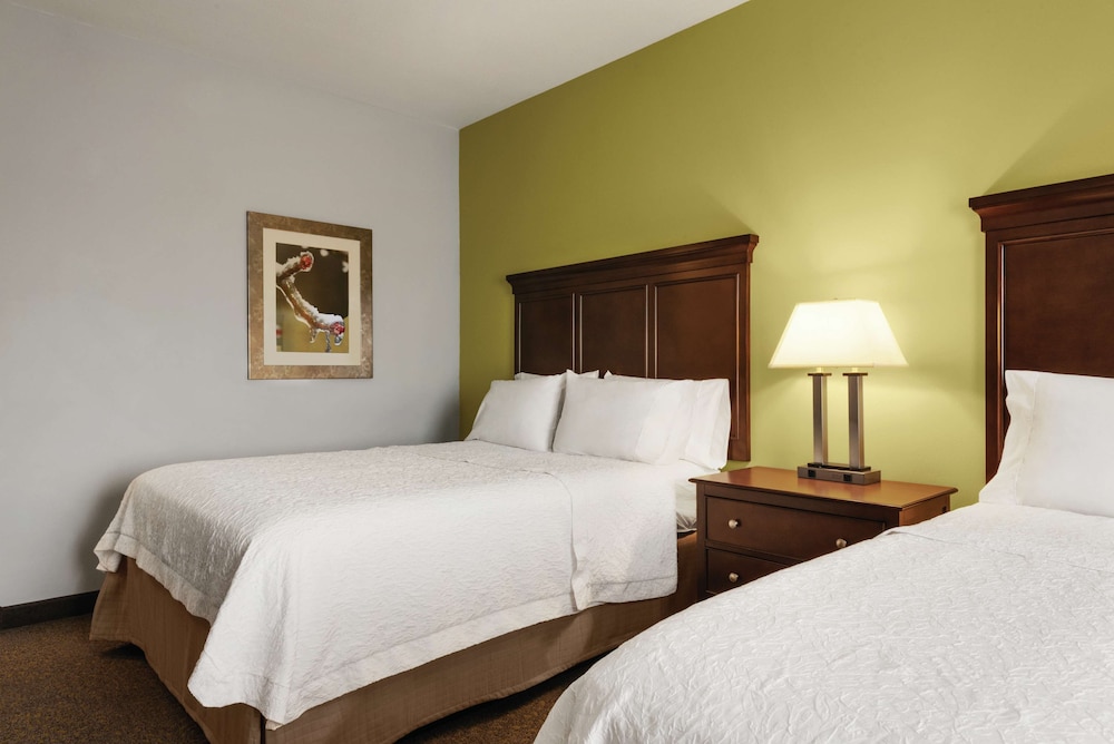 Hampton Inn Suites Mishawaka S Bend At Heritage Square In 15/61